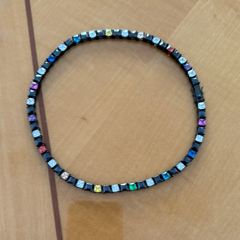 Kurt Geiger Elegant Multicolor necklace